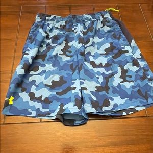 Under Armour Camo shorts, large